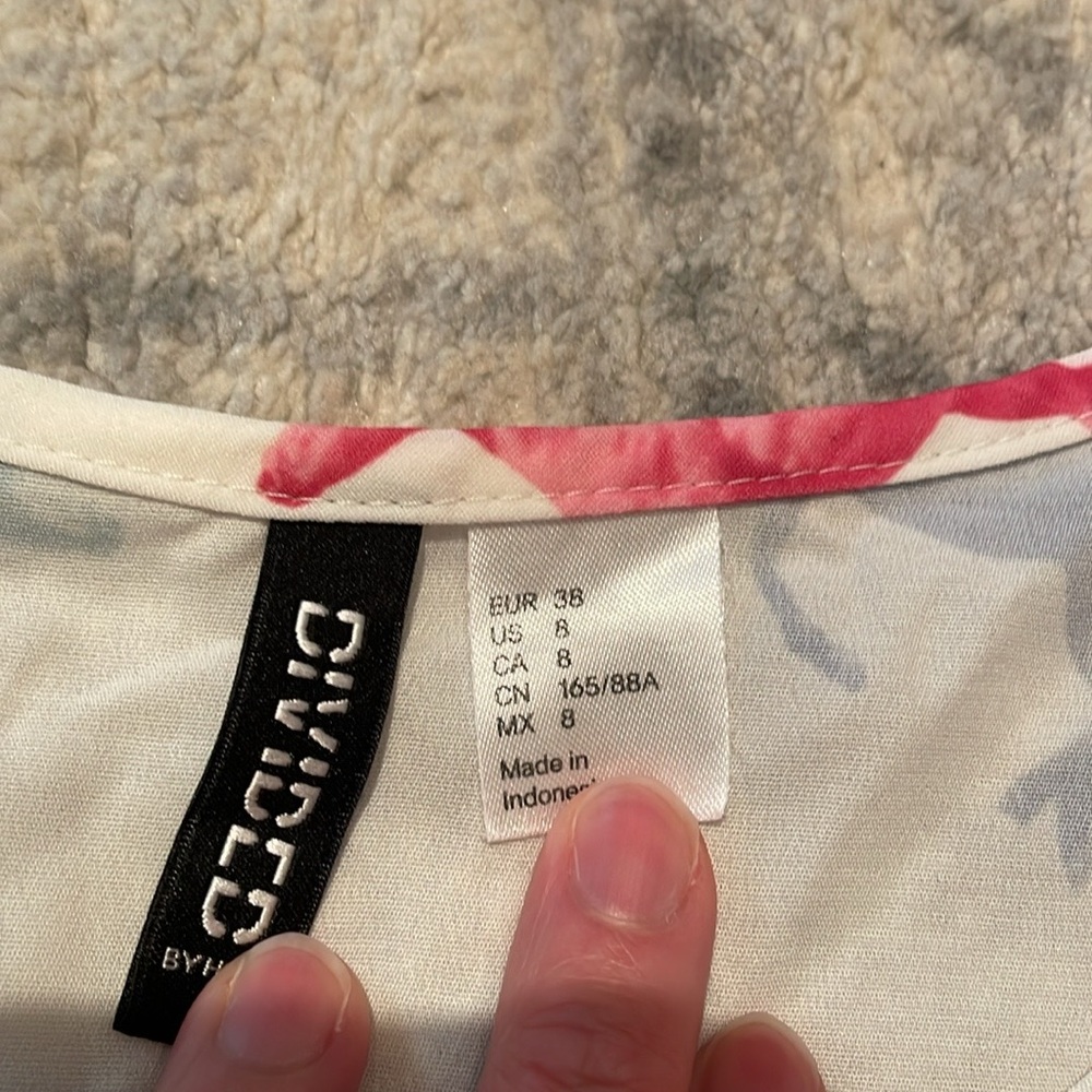 H&M women top size 8 - Picture 3 of 7